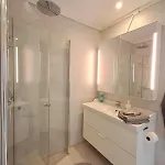 Apartament And Spacious 3-bedroom *