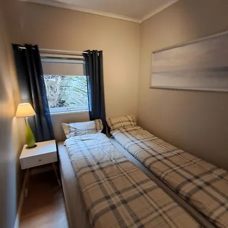 And Spacious 3-bedroom Lägenhet